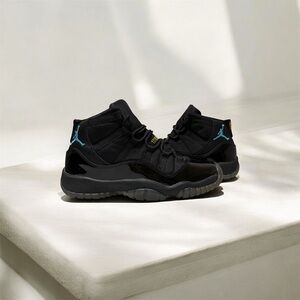 Jordan 11 Retro Gamma Blue (2013) Size 4.5Y | Brand New | Original Box